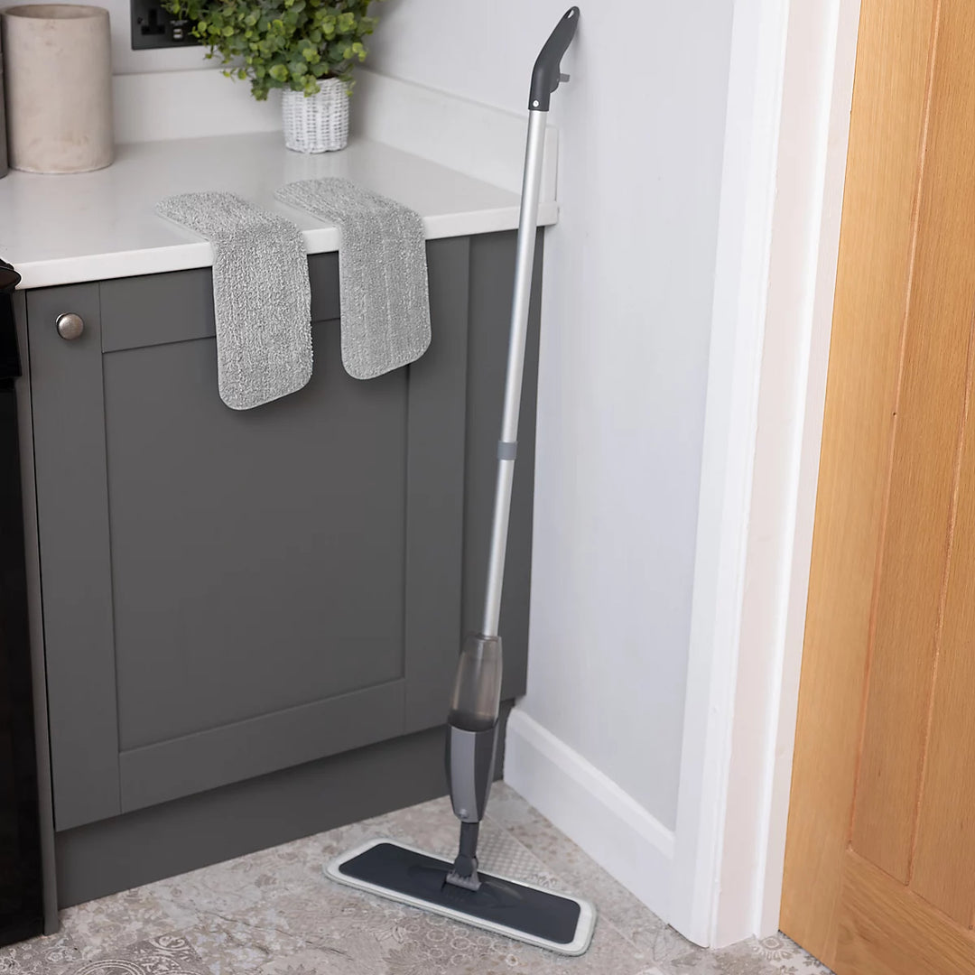 Addis Essentials Spray Mop  + 2 Refill