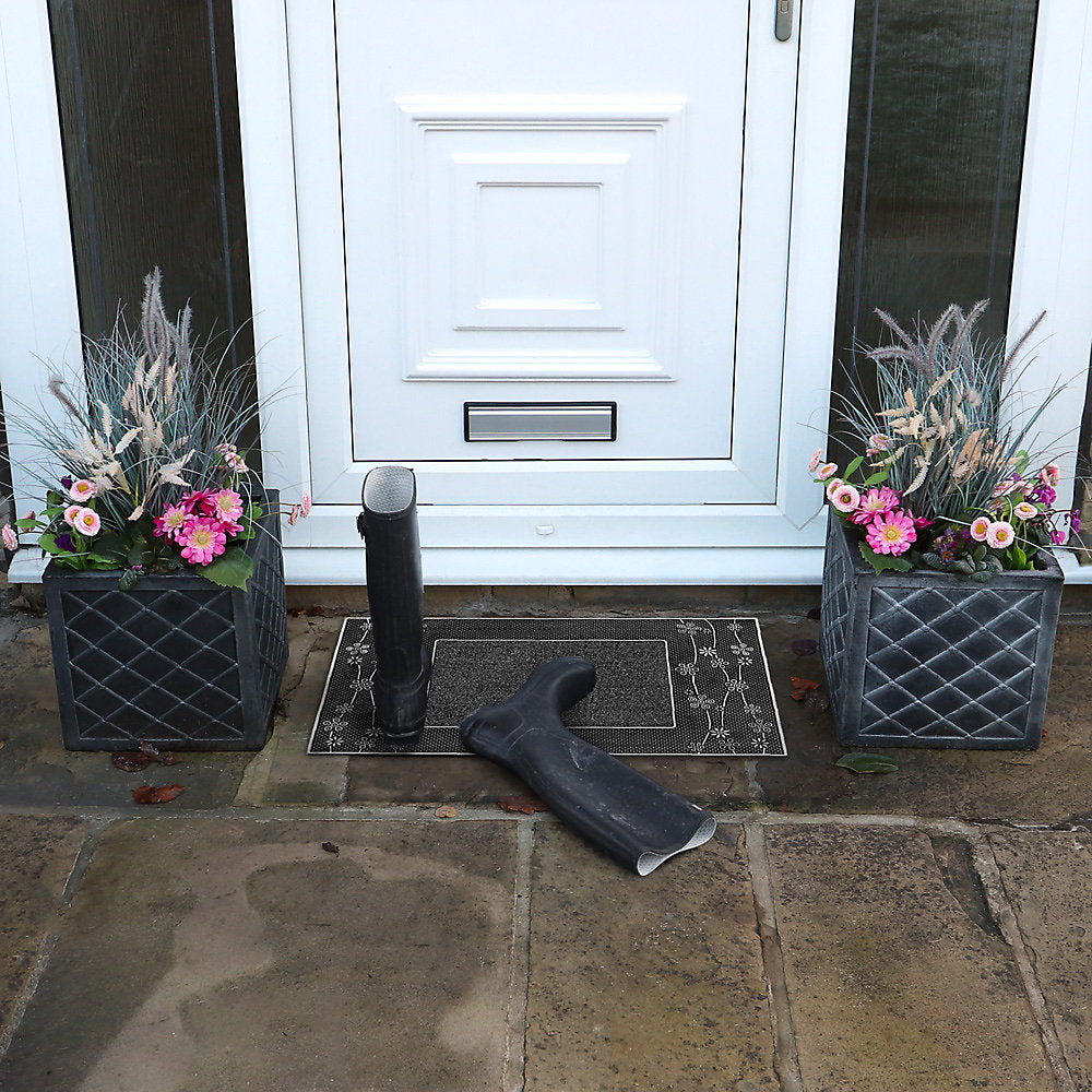 JVL Daisy PVC Pin Scraper Doormat, 45x75cm, Silver