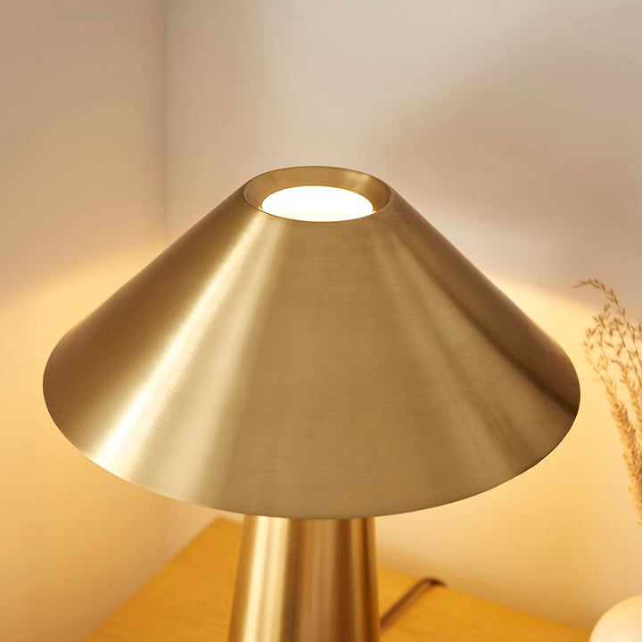 Isak Table - Br Aged Brass (DHD)