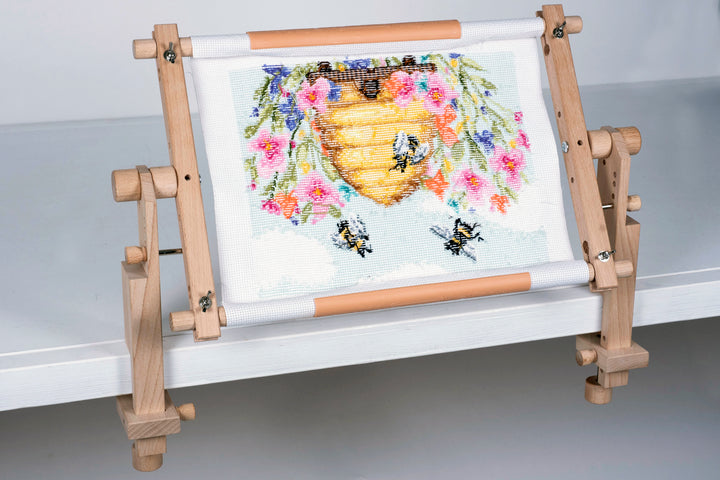 Rotating Tapestry Frame - Clip-on: Beech Wood: 45.7 x 30.5cm