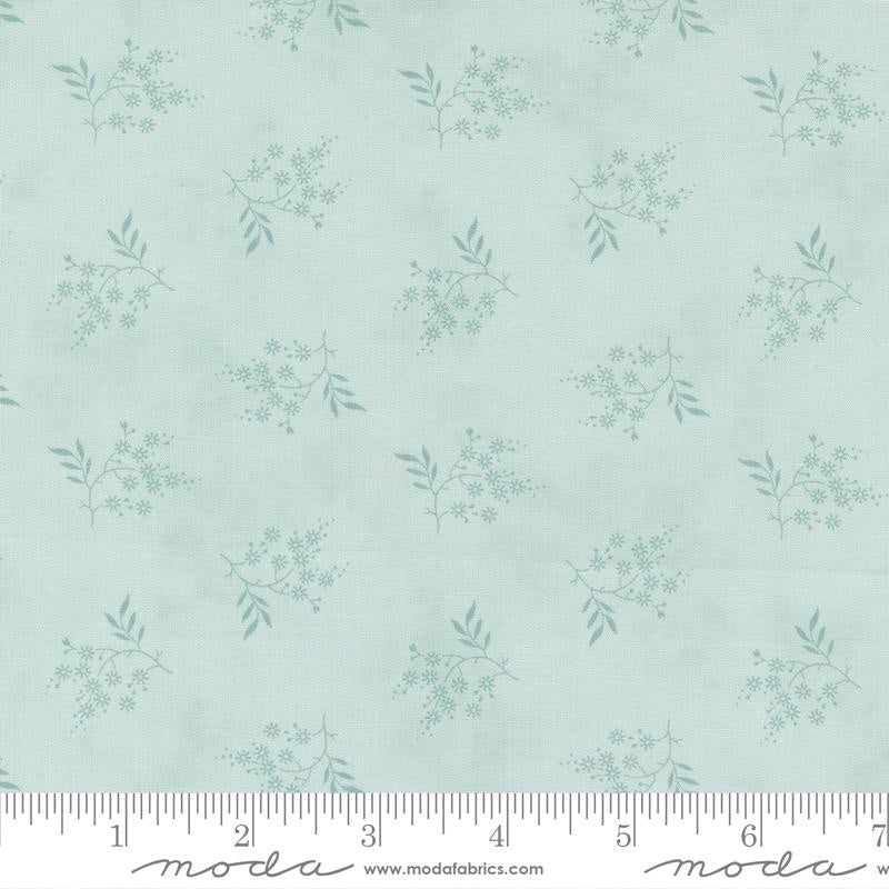 Moda Honeybloom Fabric By 3 Sisters Water 44347-12 Fat Quarters 50x55cm