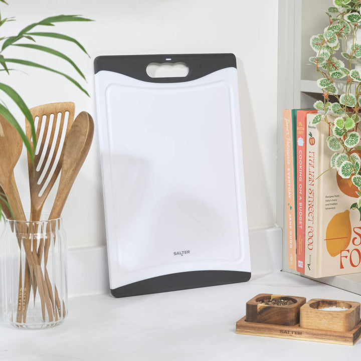 Salter Plastic Chopping Board – Black/White