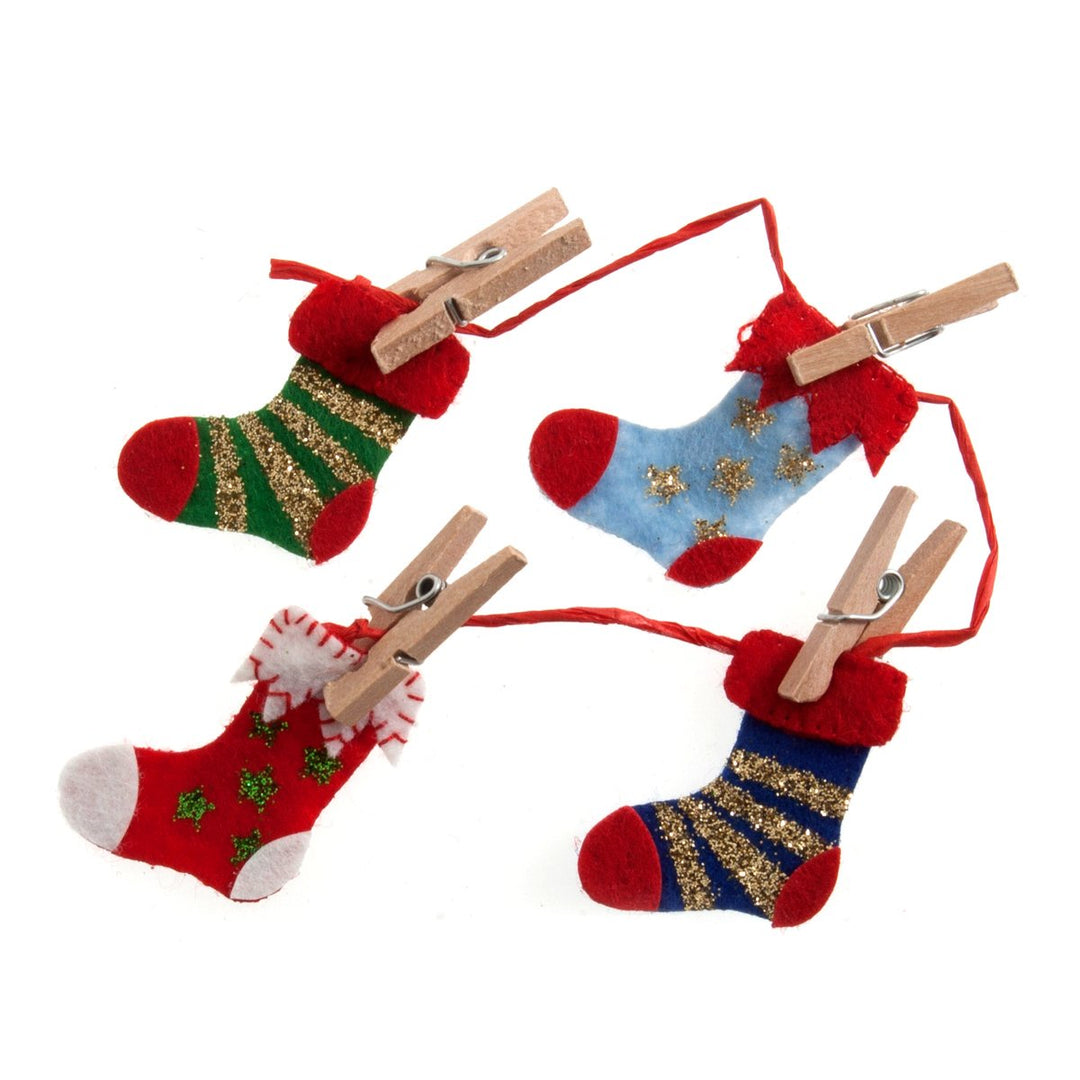 Craft Embellishment: Stocking Washing Line