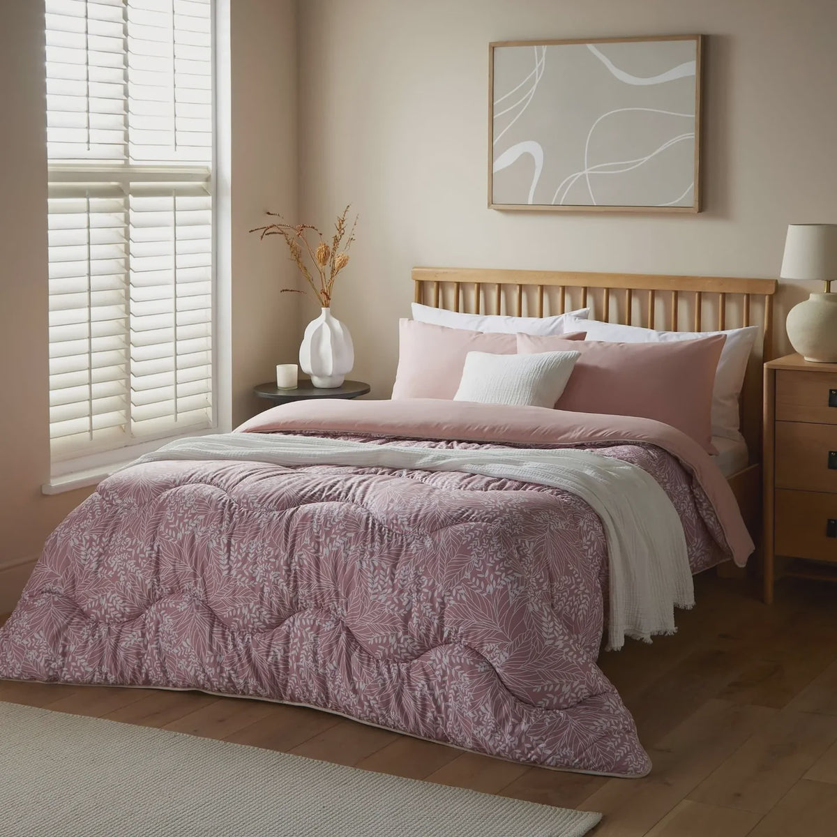 Night Lark coverless duvet in Linear Leaf design