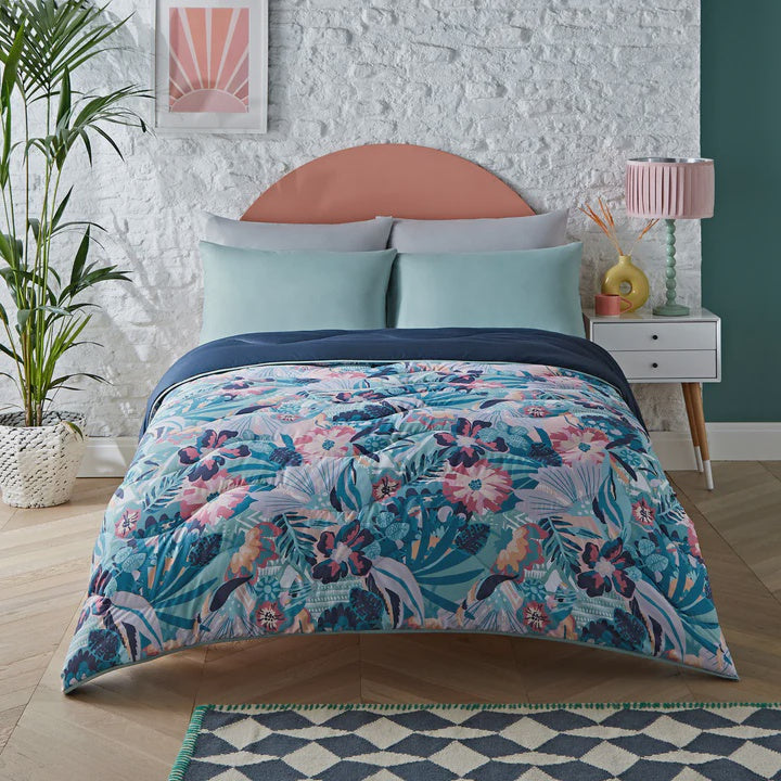 Night Lark 6 tog coverless duvet in Pastel Palms design