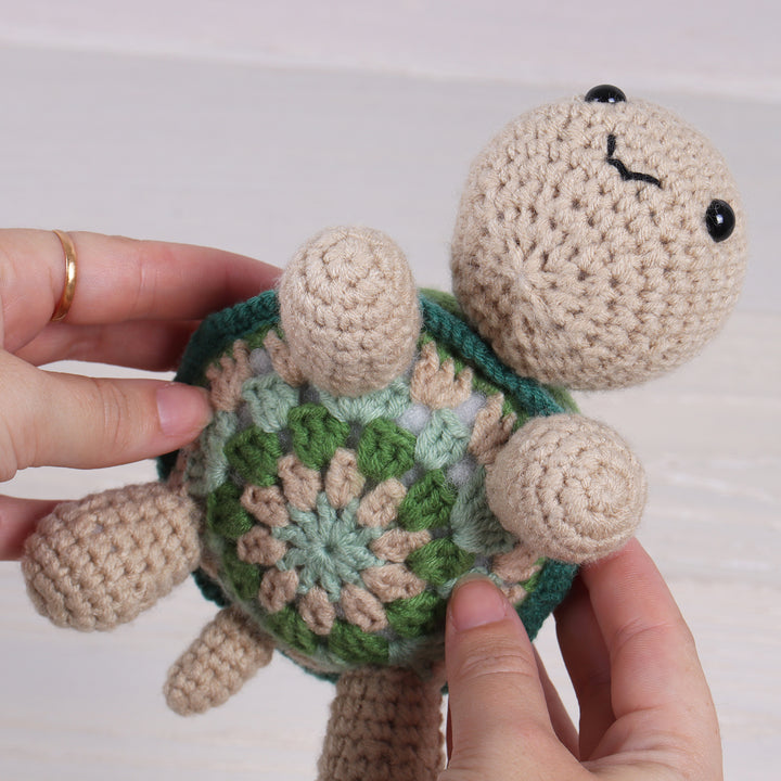 Crochet Kit: Amigurumi: Tortoise
