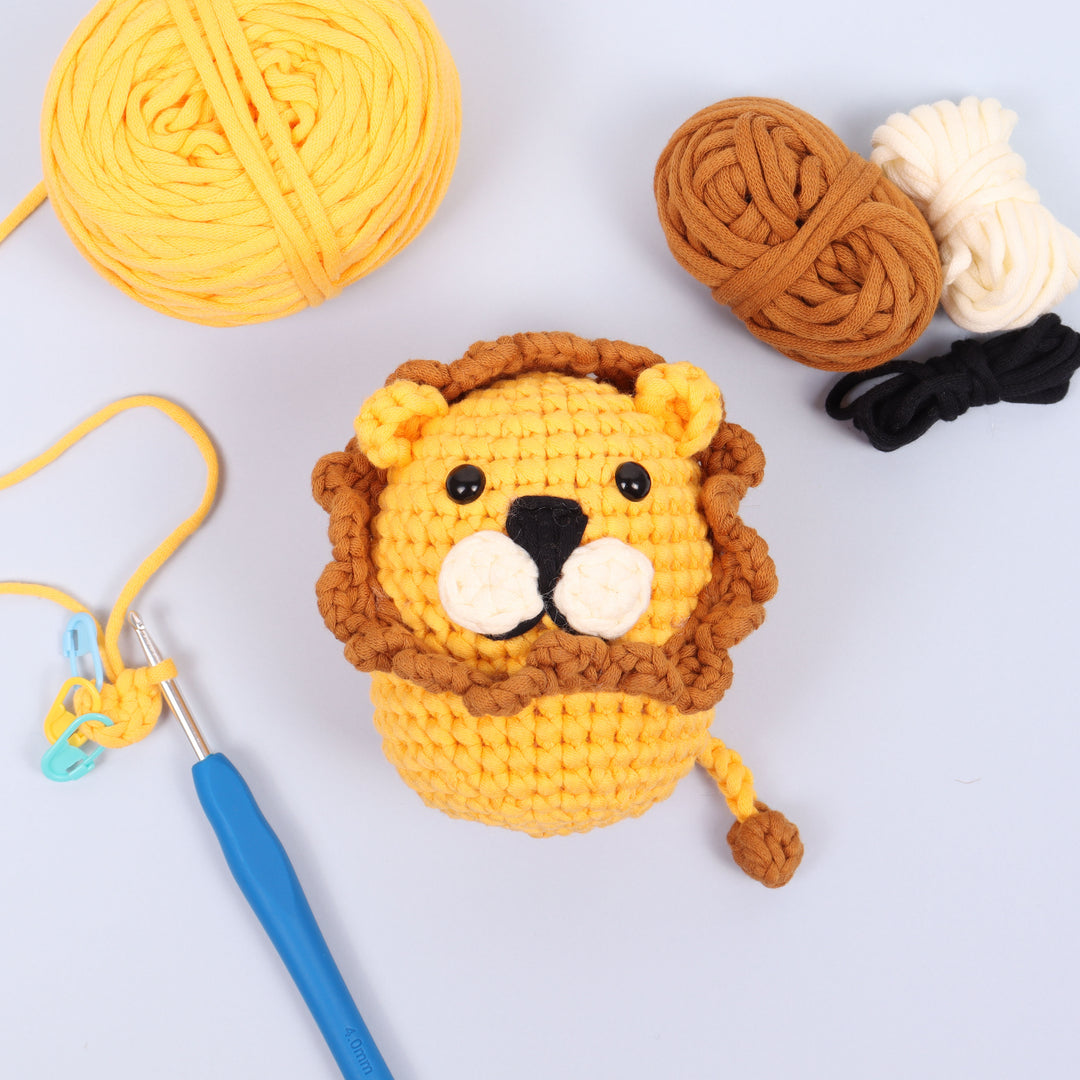 Crochet Kit: Beginners: Amigurumi: Lion