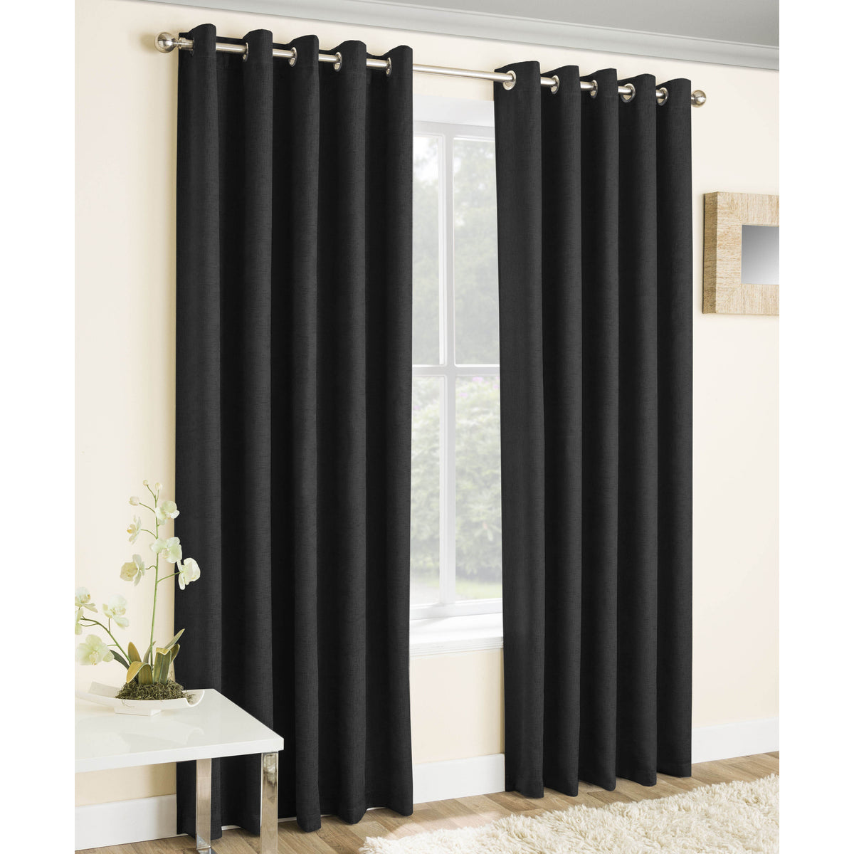 Vogue black thermal eyelet curtains