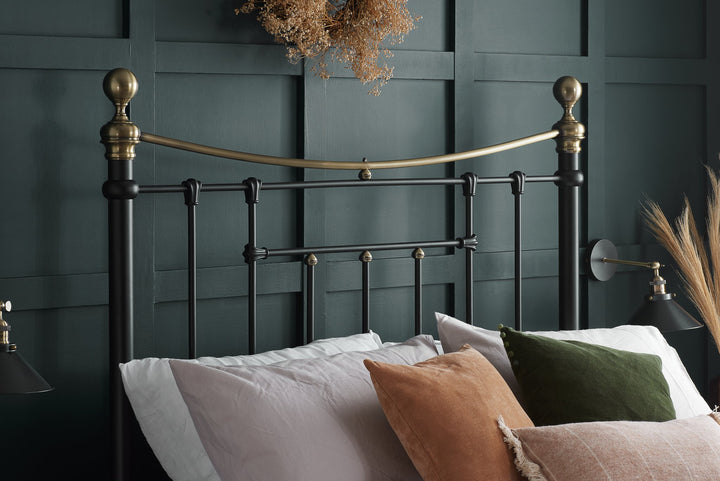 Birlea Bronte Bed (Self Assembly) (DHD)