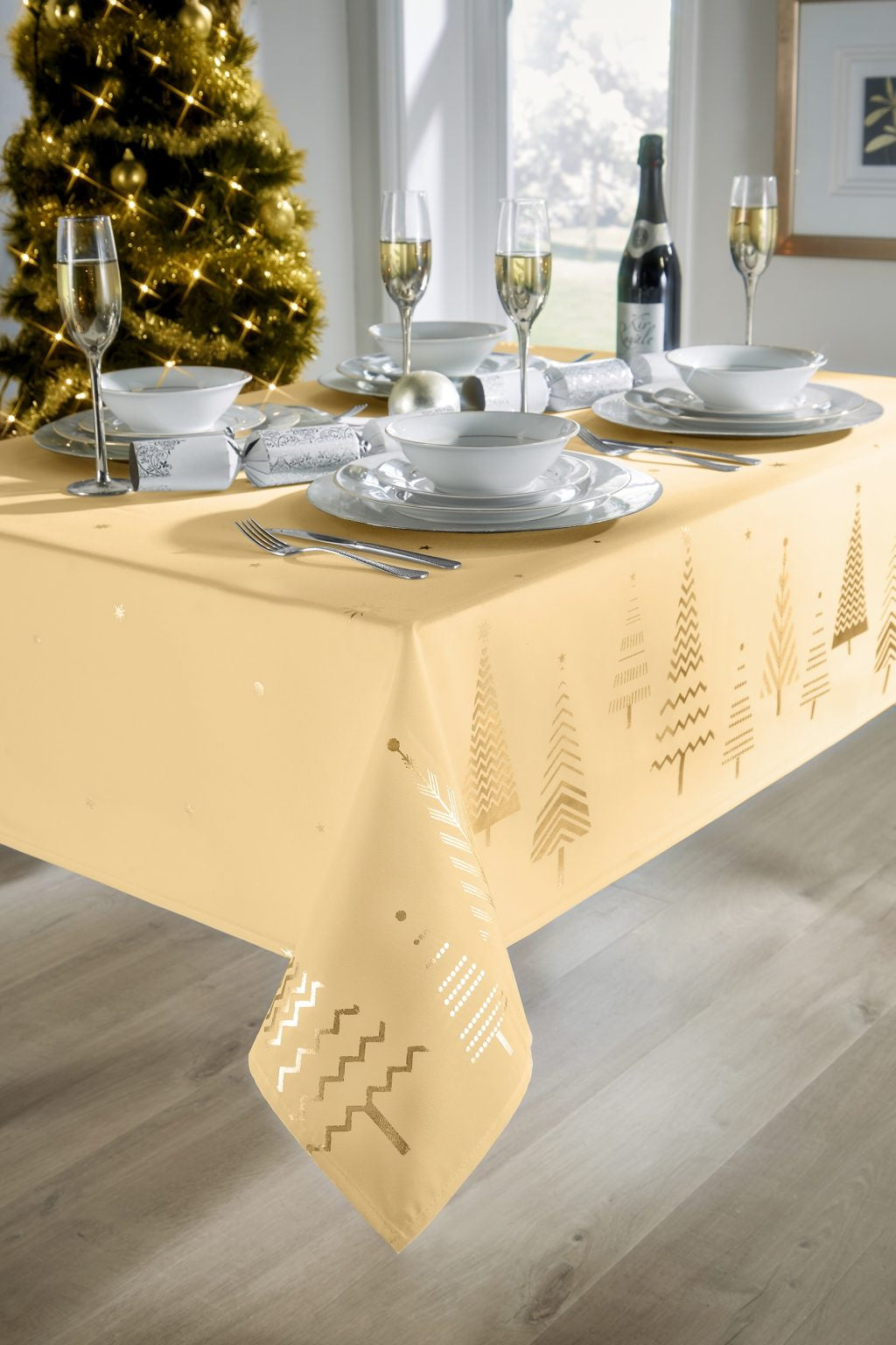 Christmas Tree Tablecloth 52 x 90in 132 x 228cm Gold