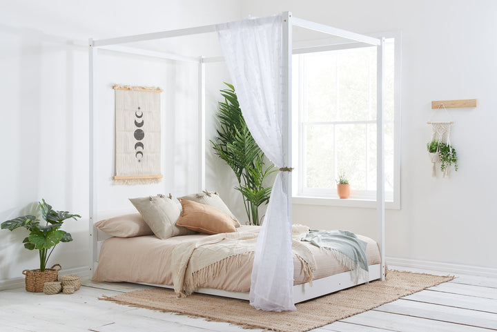 Birlea Darwin Four Poster Bed (Self Assembly) (DHD)