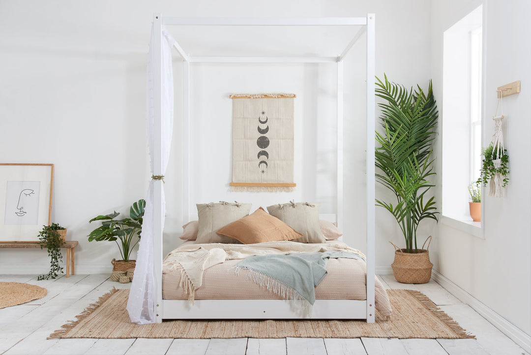 Birlea Darwin Four Poster Bed (Self Assembly) (DHD)