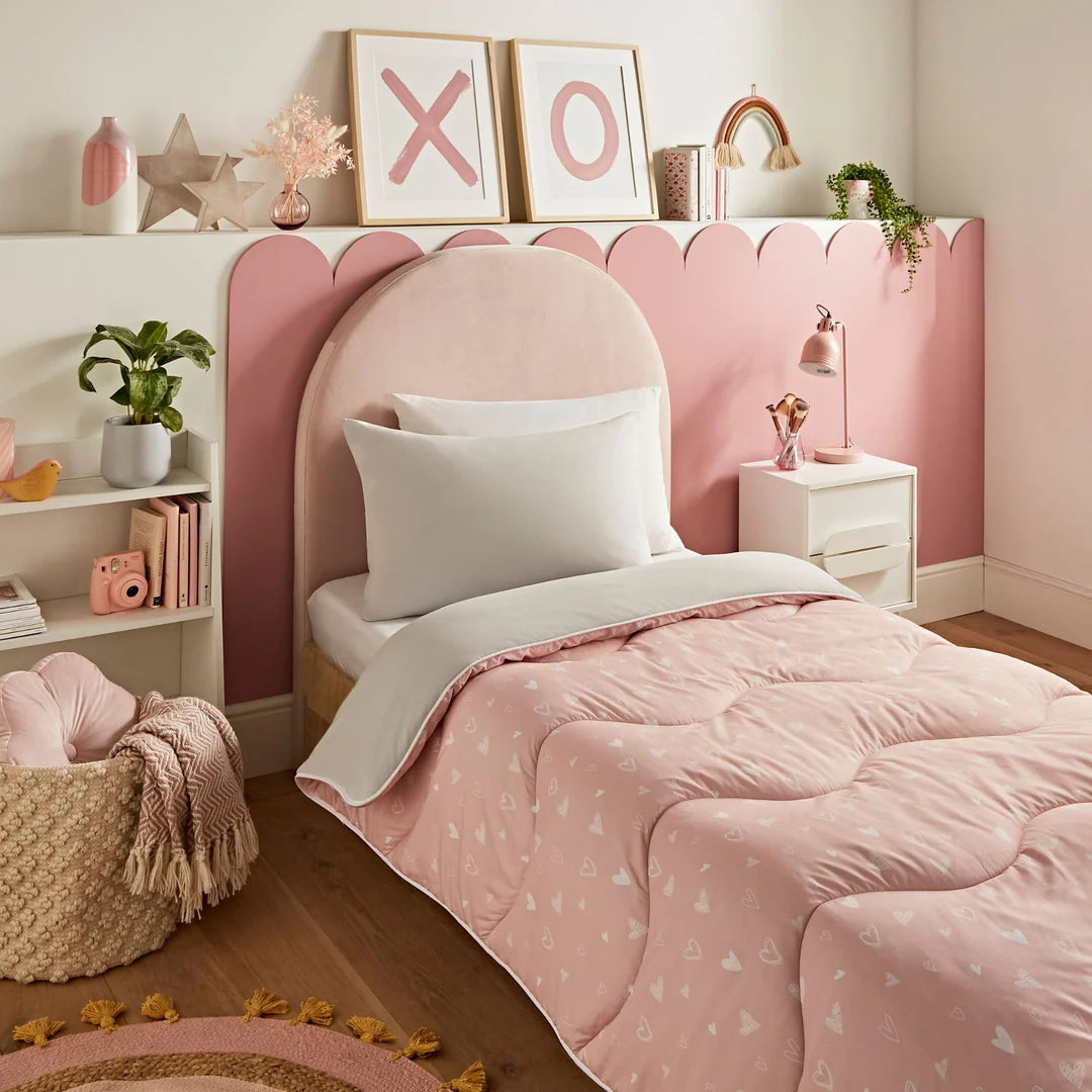 Night Lark junior coverless duvet in Dreamy Hearts design
