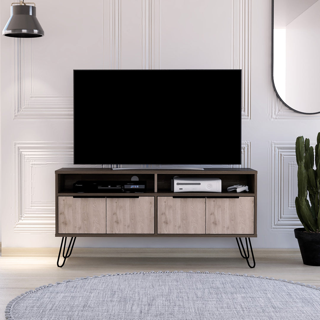 Nevada Wide Screen Tv Rack With 4 Doors Smoked Oak Bleached Grey Oak (DHD) Image 3