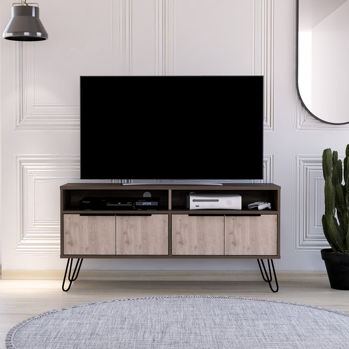 Nevada Wide Screen Tv Rack With 4 Doors Smoked Oak Bleached Grey Oak (DHD) Image 3