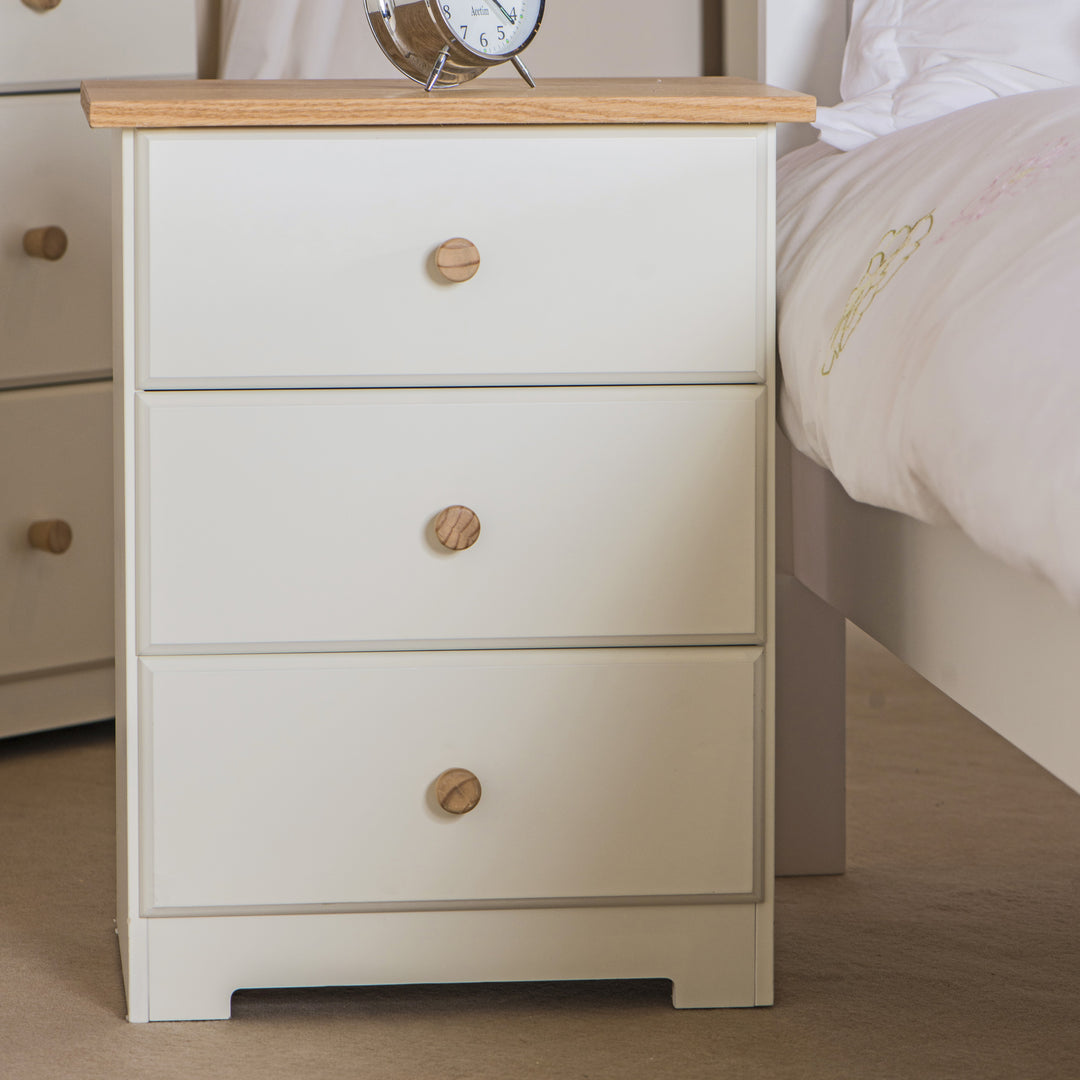 Colorado 3 Drawer Bedside Cabinet  Soft White Oak (DHD) Image 5