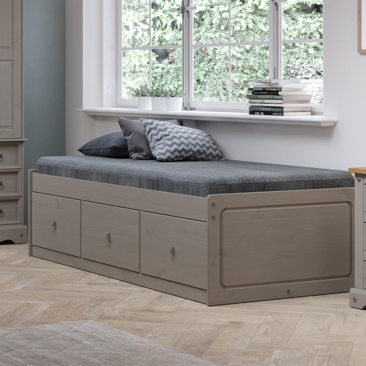 Corona Grey 3'0" Cabin Bed,  Grey Wax  Grey Wax Antique Waxed Pine (DHD) Image 2