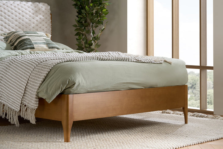 Birlea Hatti Bed (Self Assembly) (DHD)