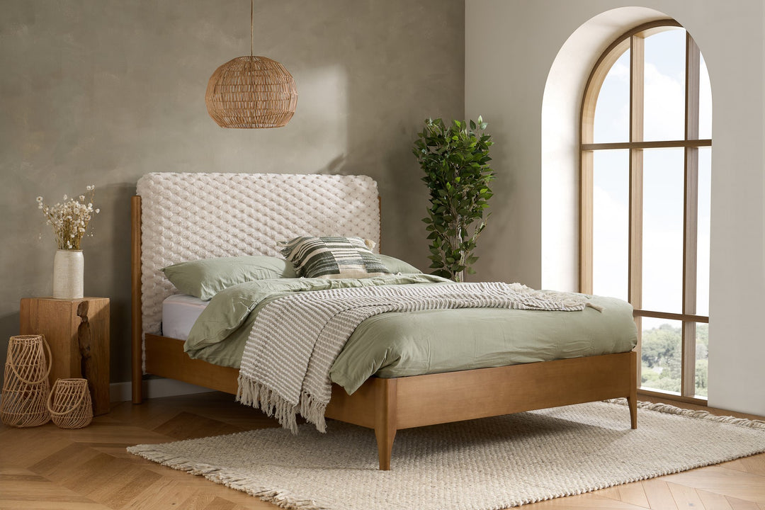 Birlea Hatti Bed (Self Assembly) (DHD)