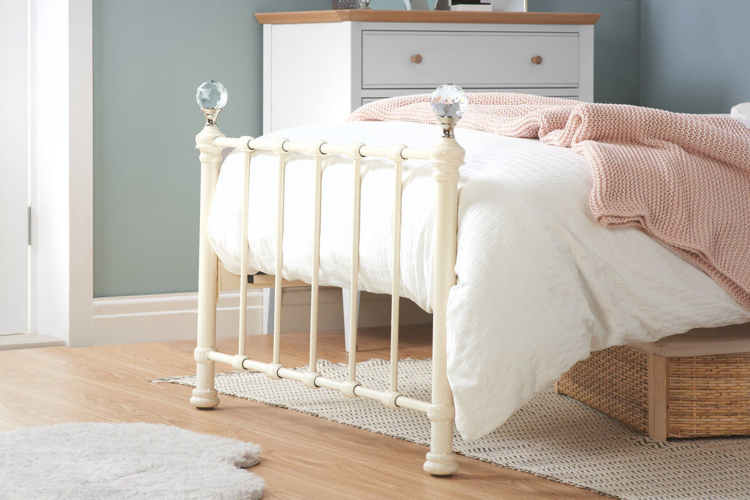 Birlea Jessica Bed (Self Assembly) (DHD)