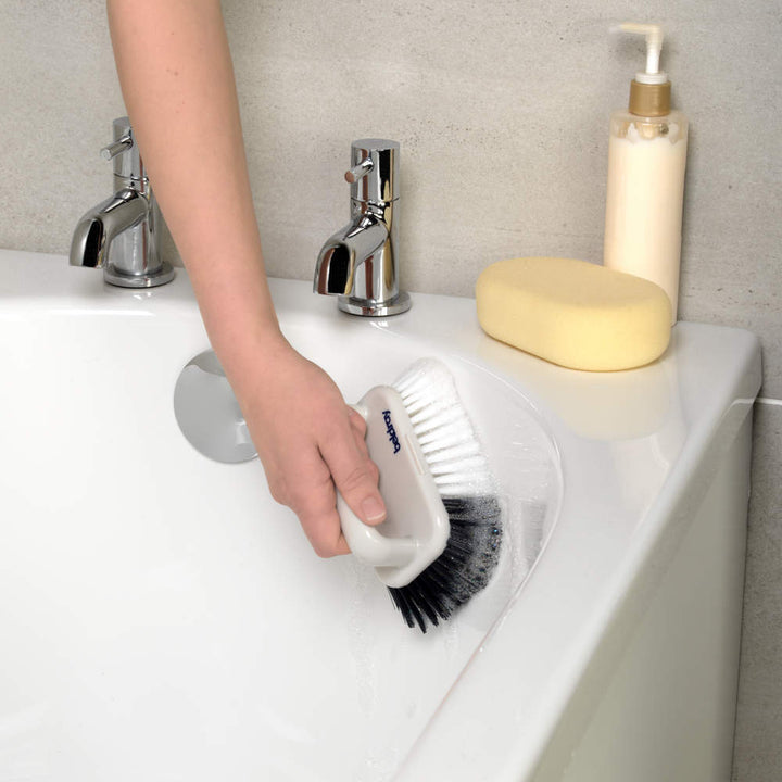 Beldray Deep Clean Tub Scrub Brush – Easy-Grip Handle