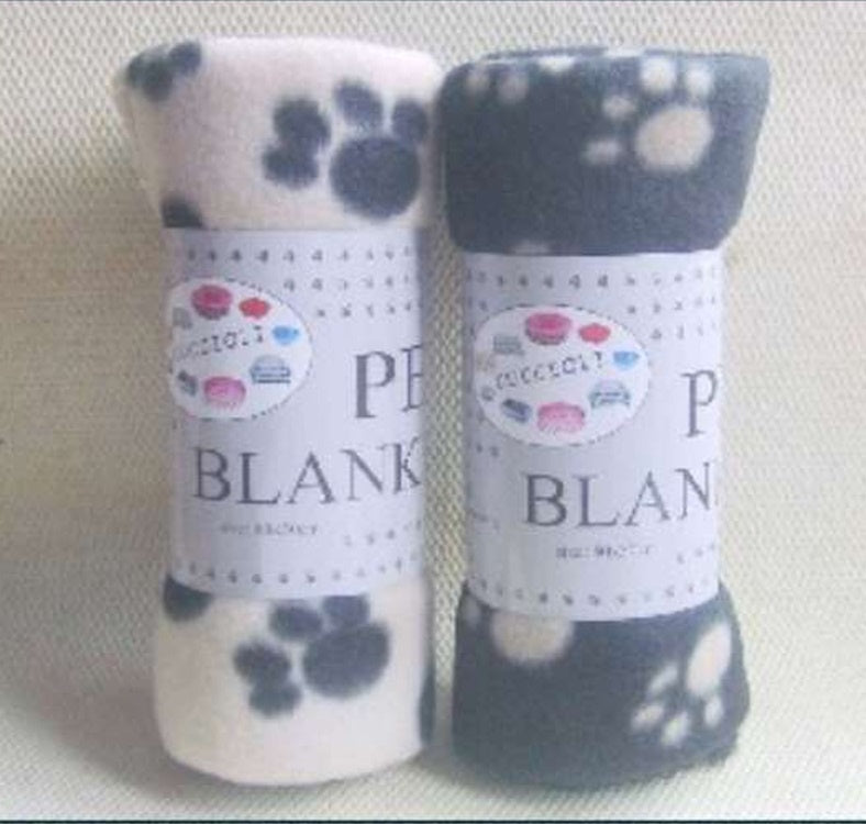 Paw print design pet blanket