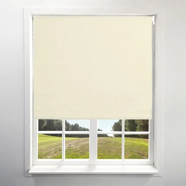 Classic straight edge roller blind
