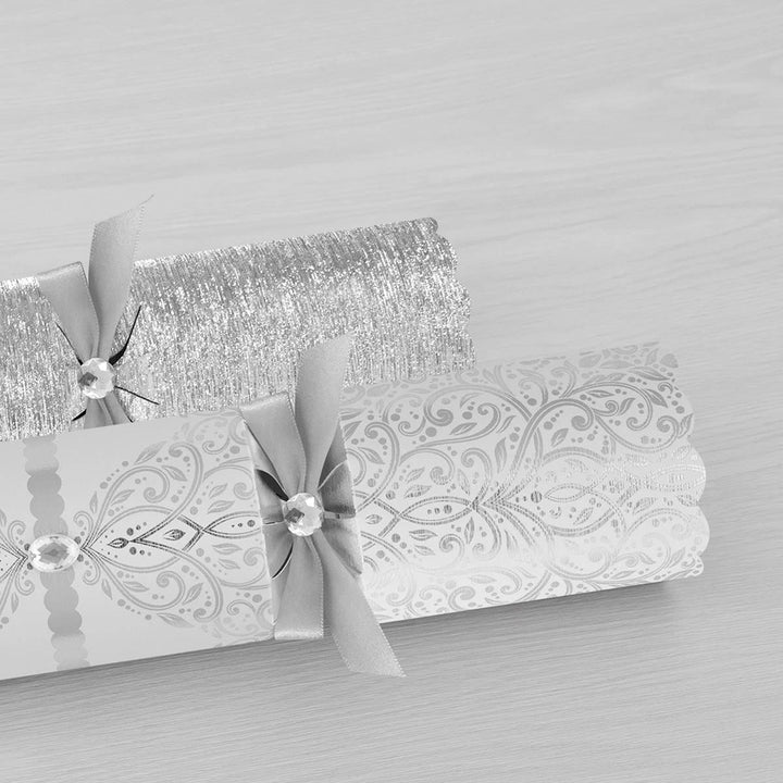 Harvey &amp; Mason Luxury Christmas 6 Pack Crackers Exquisite Silver 13.5in