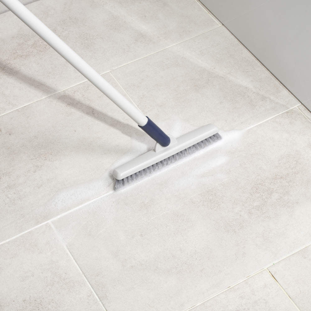Beldray V-Shaped Scrubbing Brush with Telescopic Handle